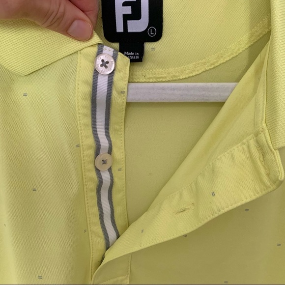 Men's Footjoy Neon Yellow with Silver Arrow Design Golf Polo Size L - Picture 4 of 9
